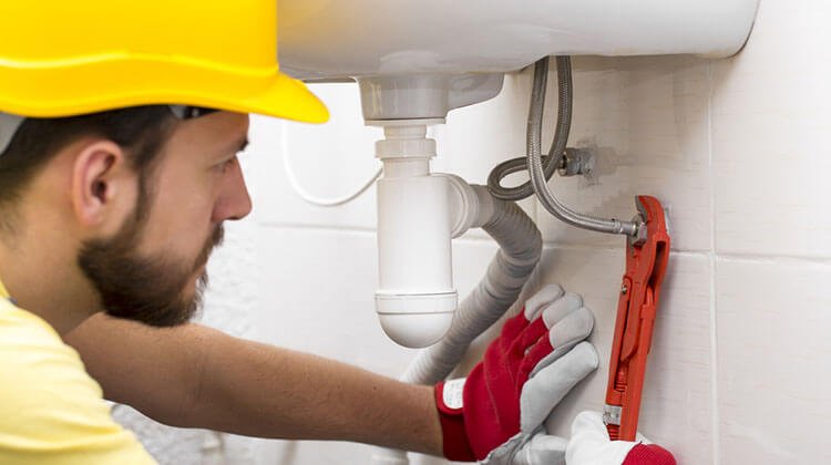 Plumbing works KENZ AL NAHR Technical Services.